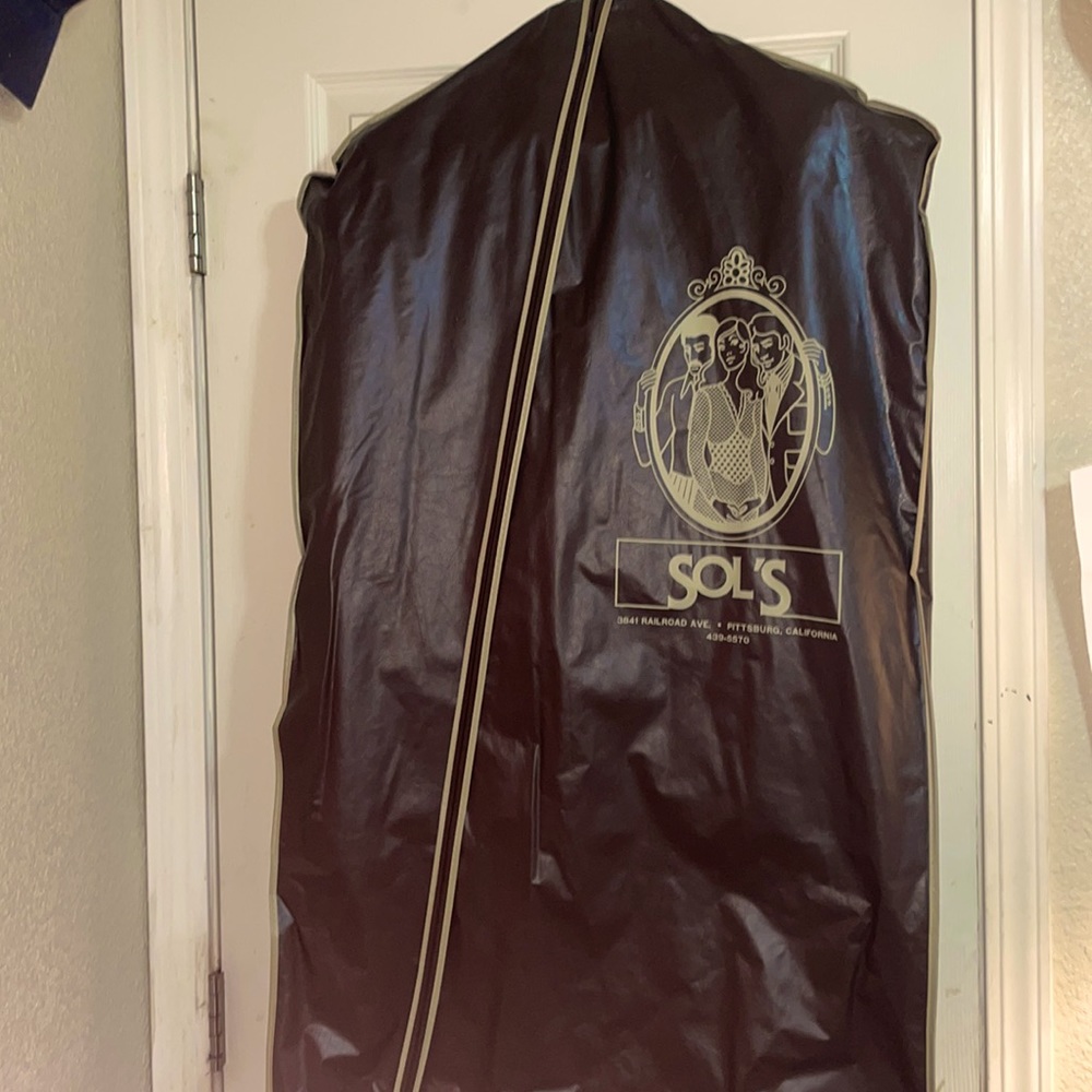 Mens 3 piece fioravanti suit